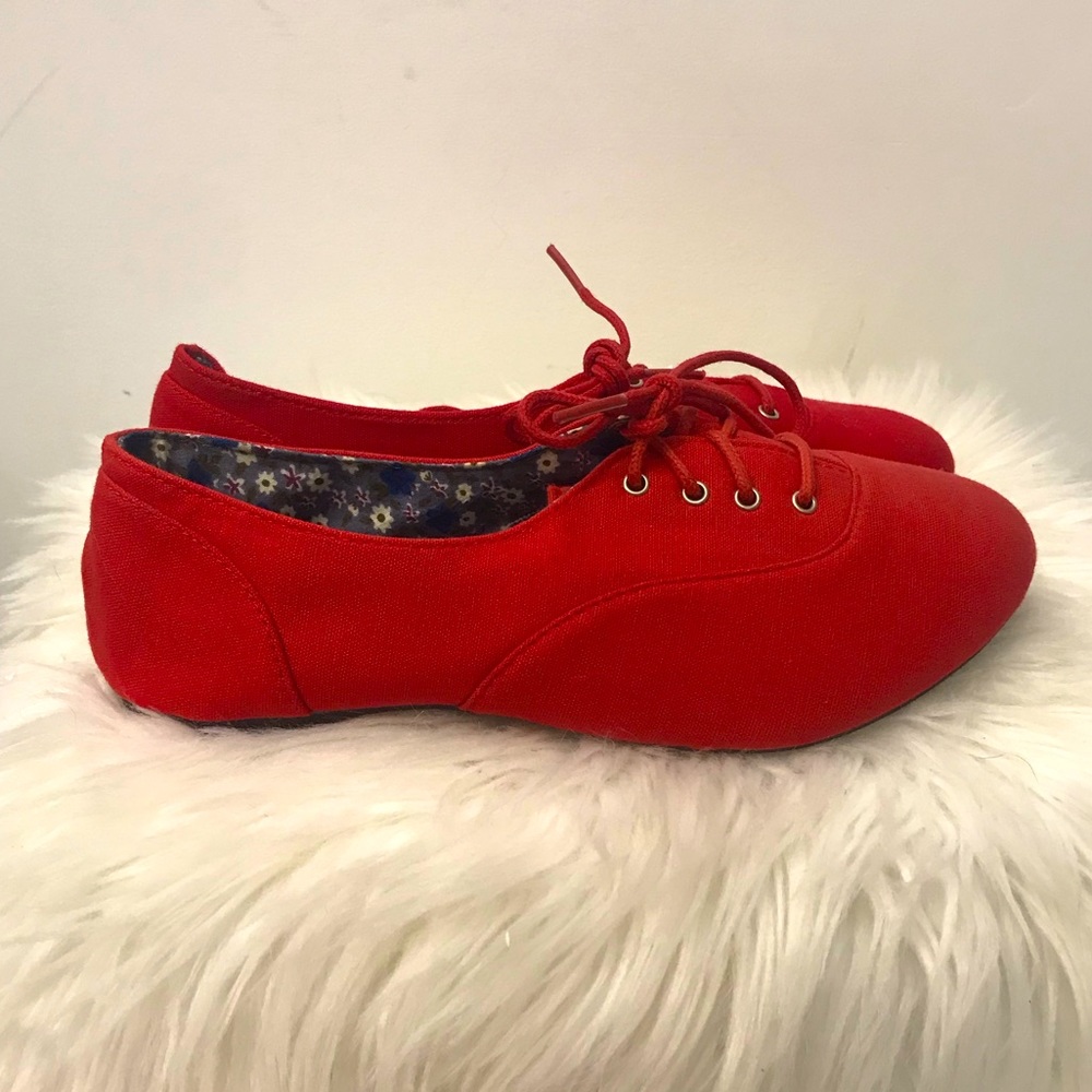 Kalli Collection Bold Red Women's Sneakers